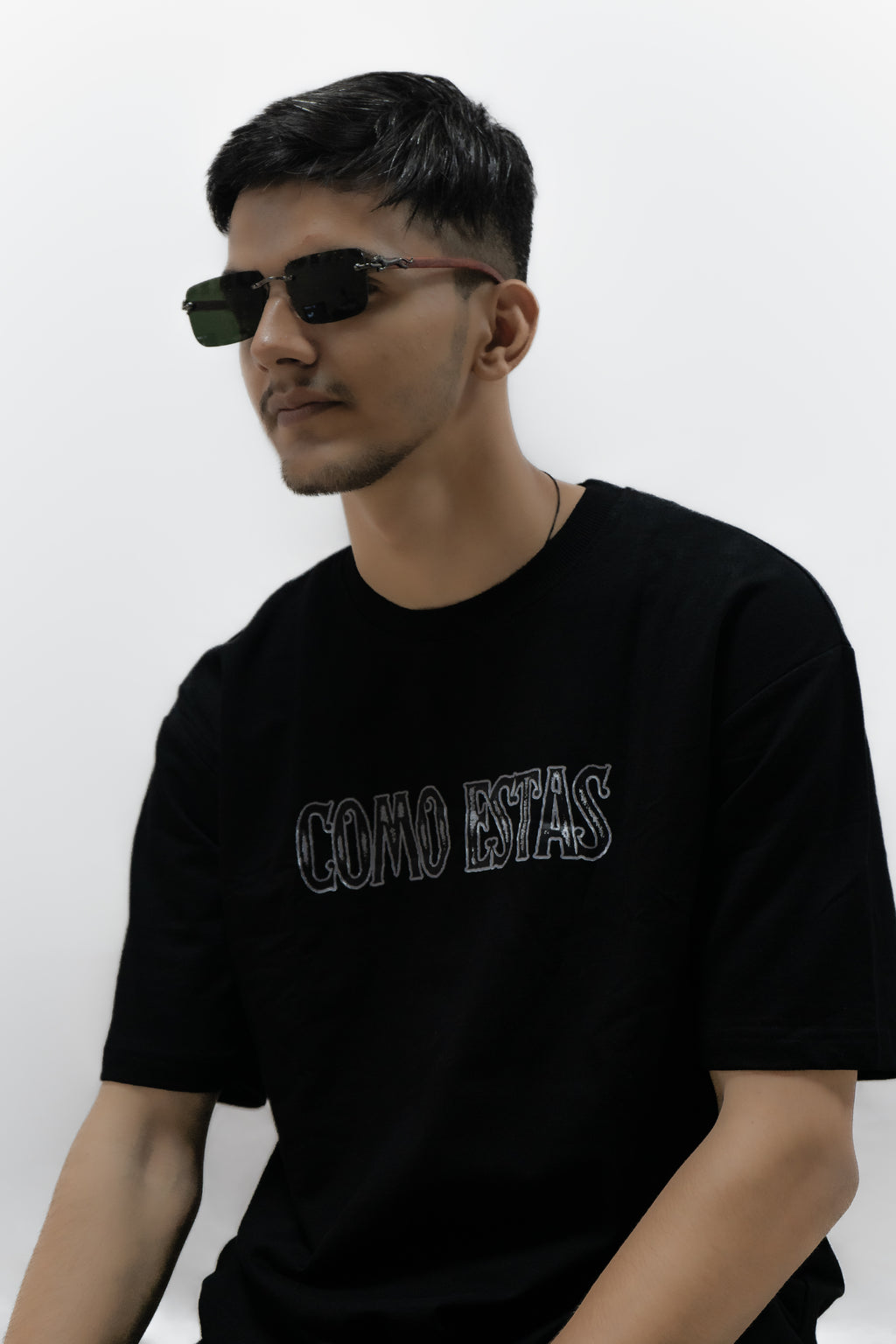 Como Estas Black Oversized Tee